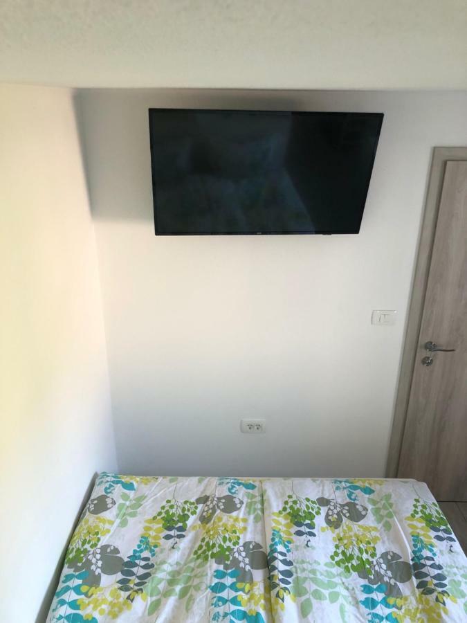Jack'S Apartments เบลด ภายนอก รูปภาพ